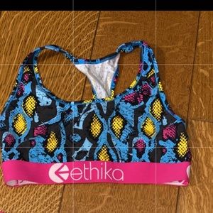 Ethika outfit